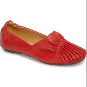 Chocolate Blu Cam II Pleated Flat Size 6.5 RED Leather Slip On Ballet Cam2 Flats